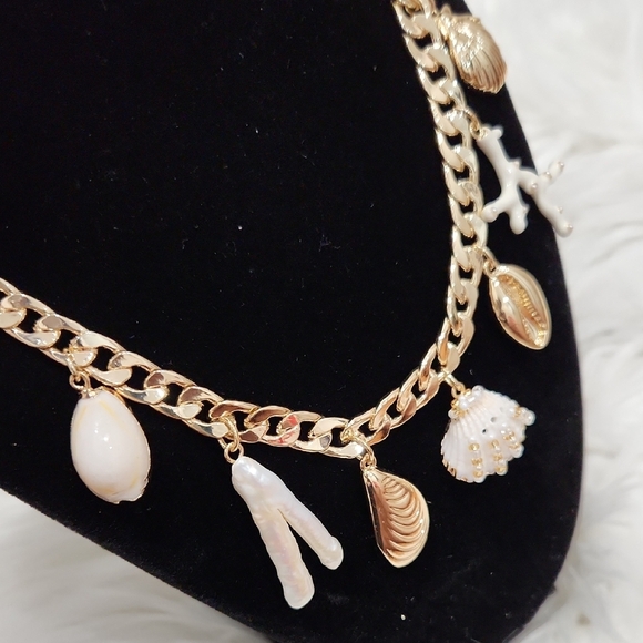🔹House Of Harlow🔹️ 1960 Gold Charm 18" Natural Shell Freshwater Pearl Necklace - Picture 12 of 13